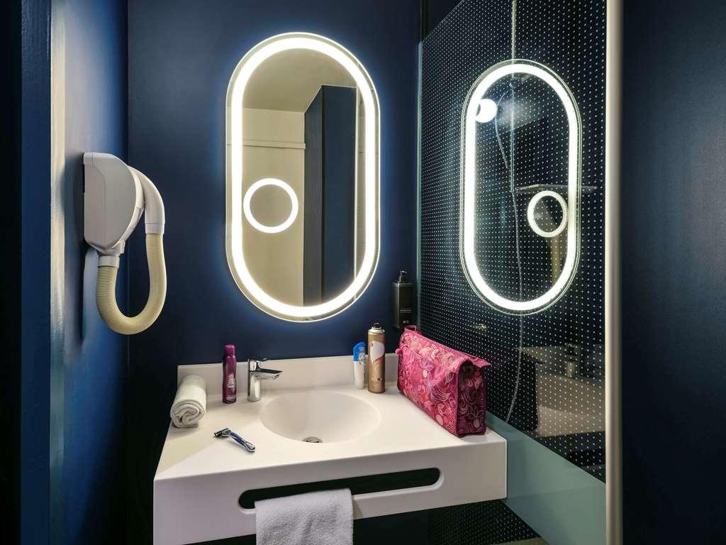 Hotel Ibis Saint Rambert D'Albon Habitación foto