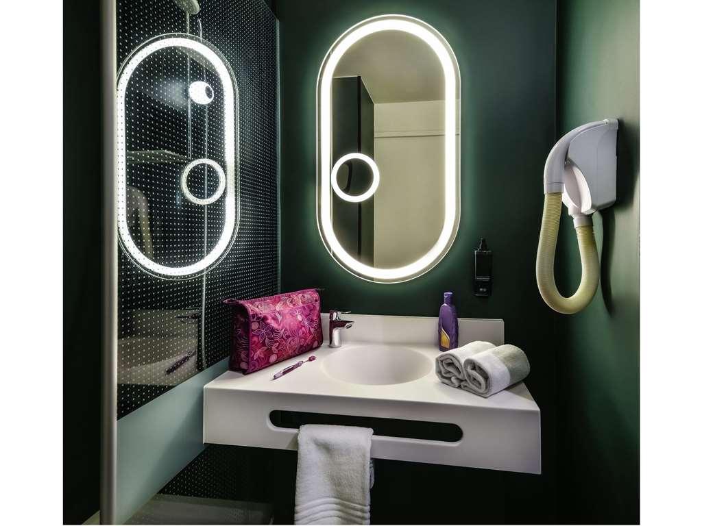Hotel Ibis Saint Rambert D'Albon Habitación foto