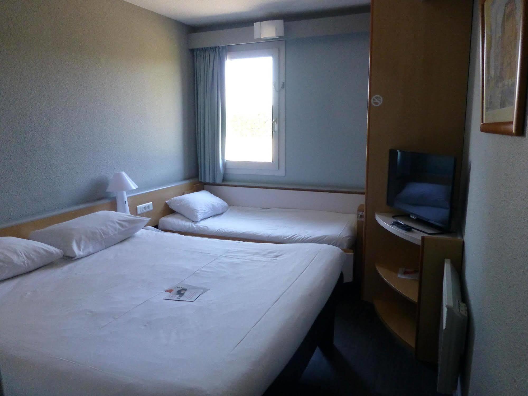 Hotel Ibis Saint Rambert D'Albon Exterior foto